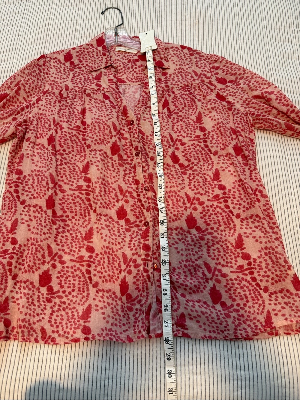 Maison Hotel Rose-Pink Printed Button-Down Blouse - Picture 5 of 6